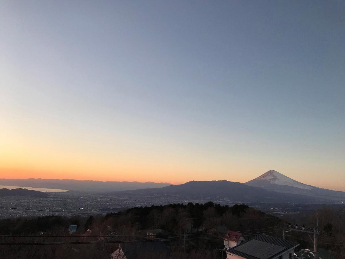 A Private Log House With Mt Fuji View & Piano - "Thangtong House Japan" Kannami Exterior photo